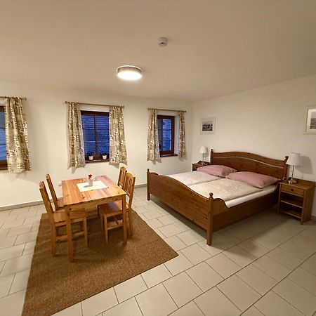 Trilety Mlyn Hotel Police  Екстериор снимка
