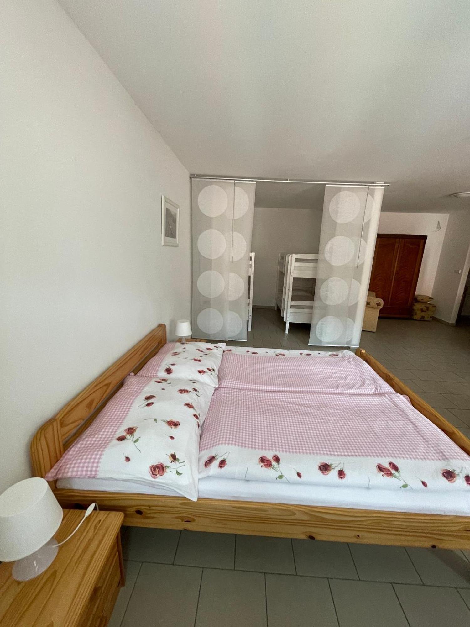 Trilety Mlyn Hotel Police  Екстериор снимка