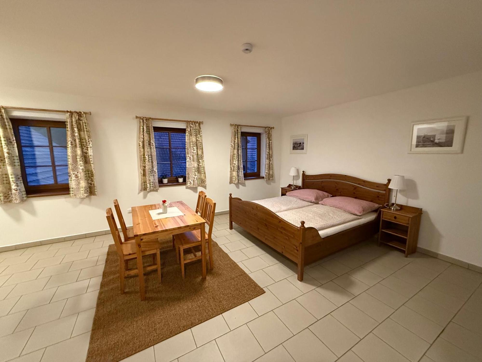 Trilety Mlyn Hotel Police  Екстериор снимка